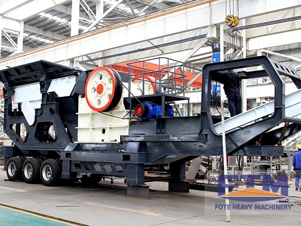 Mobile Crushing Station for Construction Waste Recycling