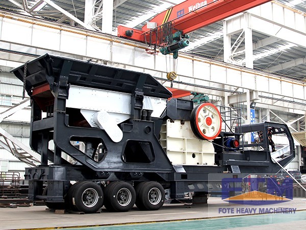 Tyre Mobile Jaw Crusher